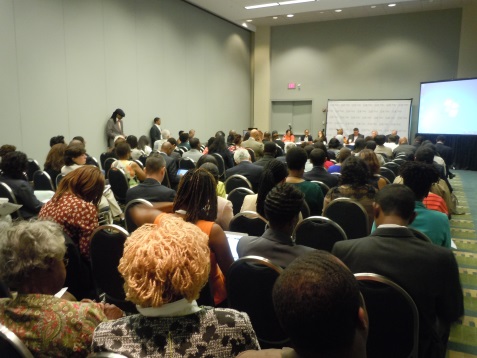 A standing-room-only crowd fills Congressman Clyburn's environment panel.